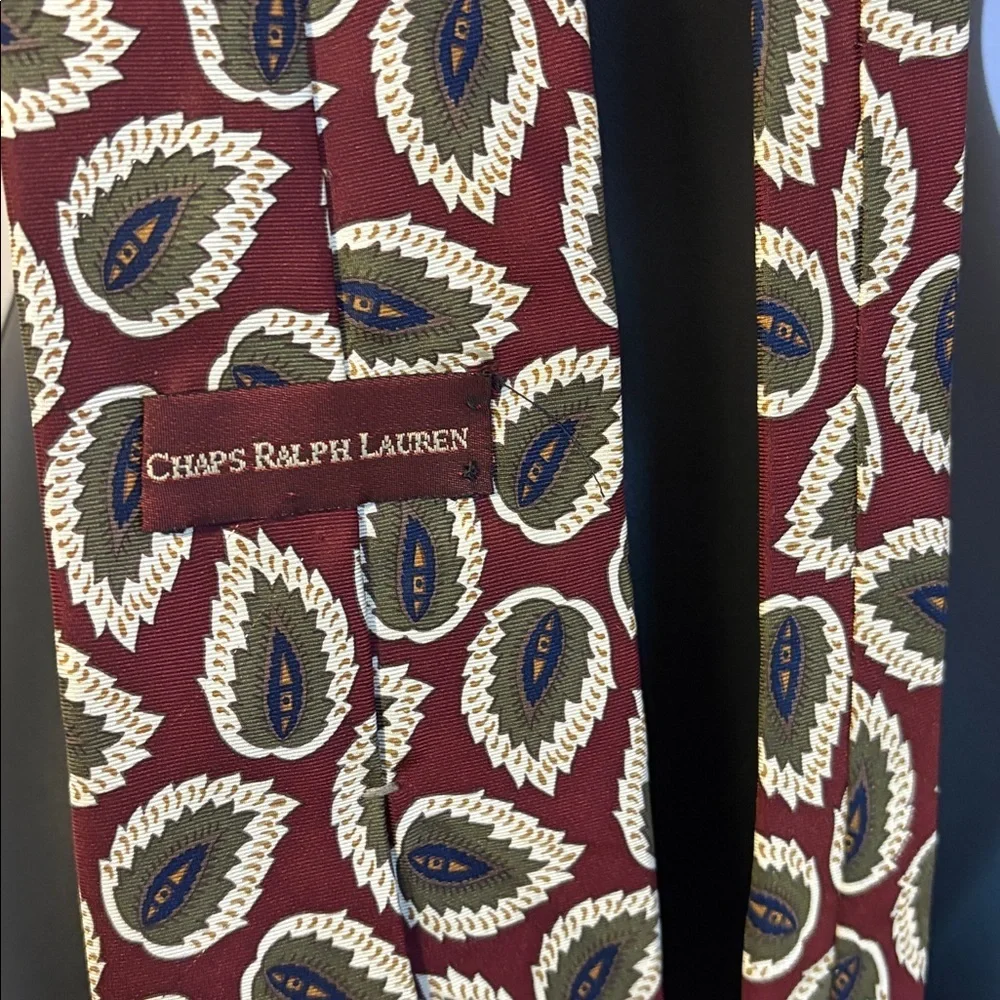 Chaps Ralph Lauren Vintage Maroon Feather Leaf Silk Made in USA Necktie Tie